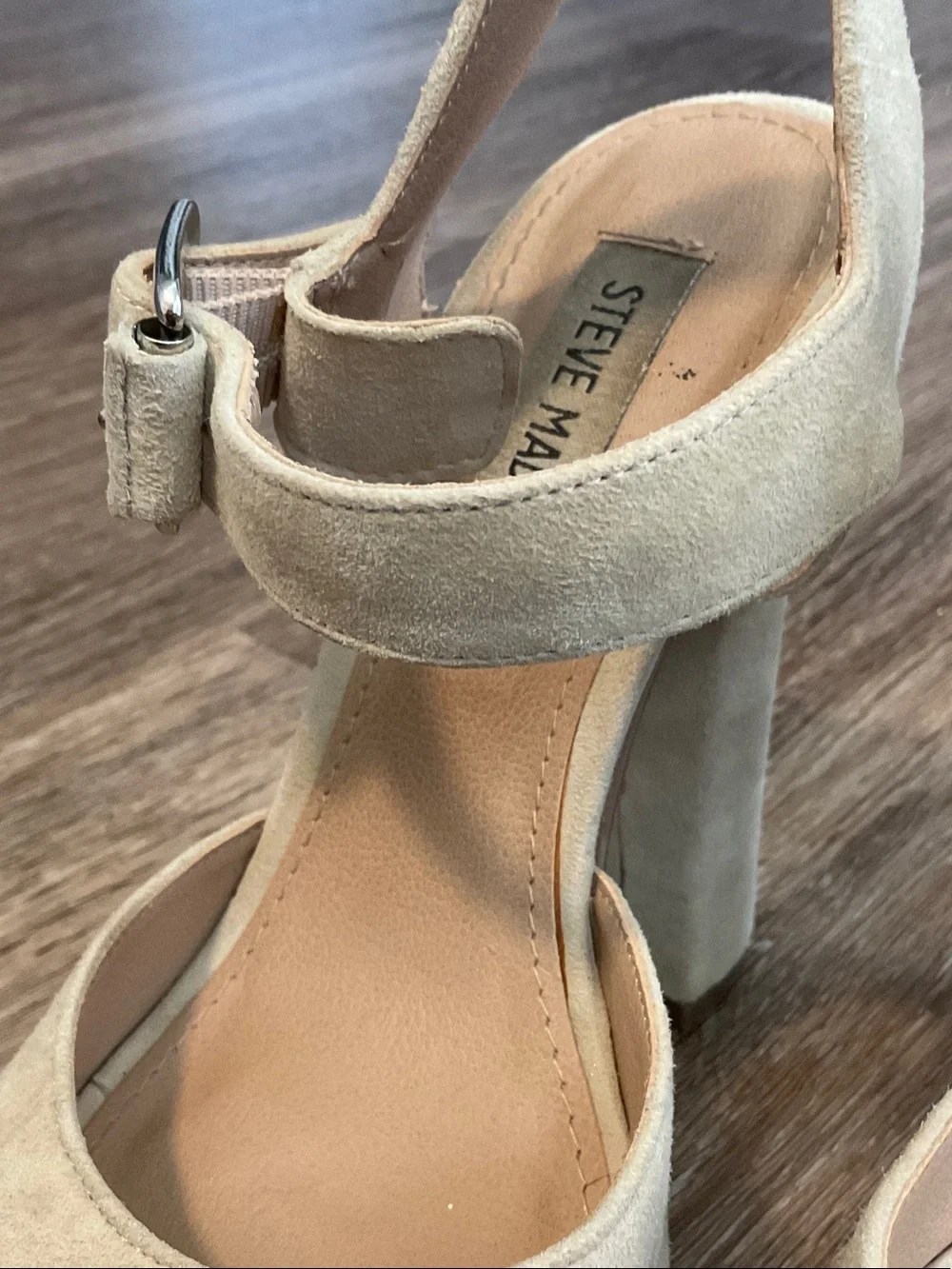 Steve Madden Neutral Beige Suede Platform Peep-Toe Sandals